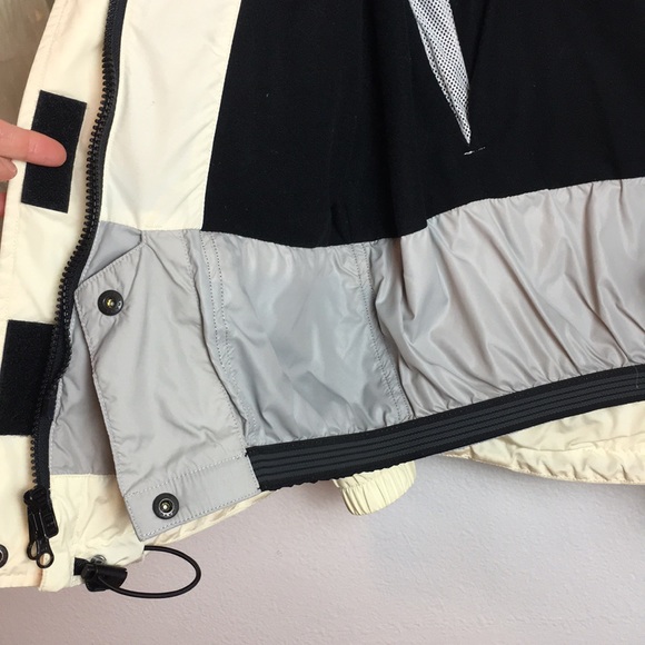 Marmot Gore-Tex Jacket - Picture 11 of 16